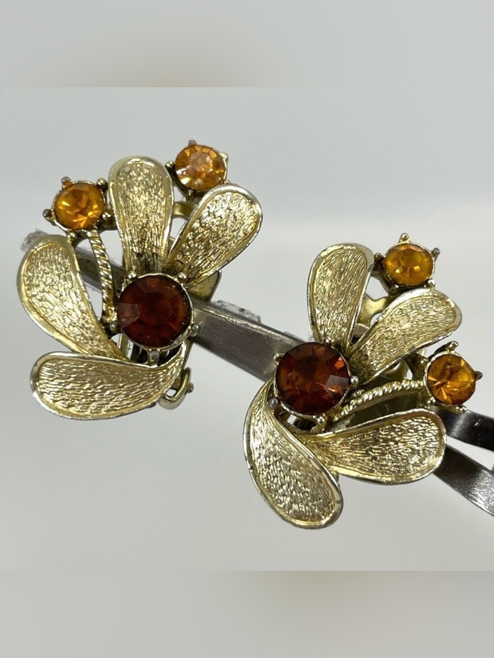 Vintage Coro Clip On Earrings Gold Tone Champagne Rhinestone Flower Statement